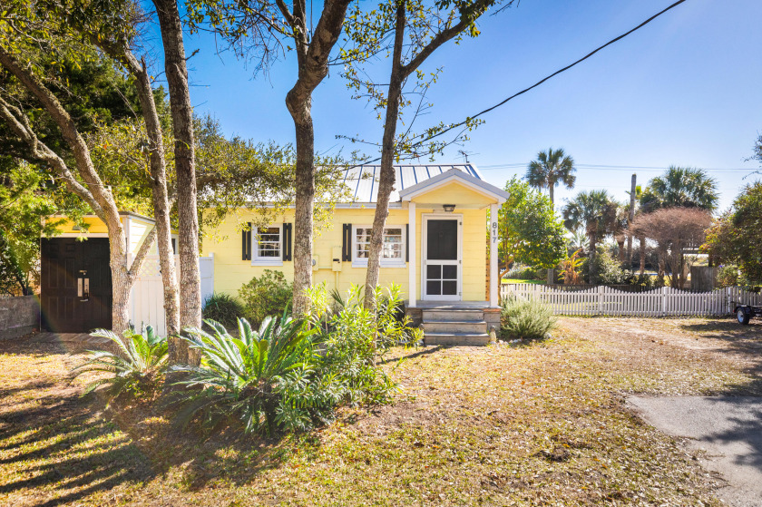 Dreaming of a beachside cottage and a relaxed lifestyle? Tired - Beach Home for sale in Folly Beach, South Carolina on Beachhouse.com