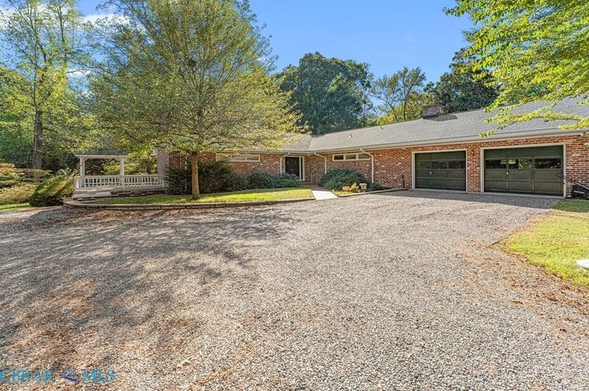 Fresh New Price on This Hidden Gem in Kilmarnock! Privacy, charm - Beach Home for sale in Kilmarnock, Virginia on Beachhouse.com