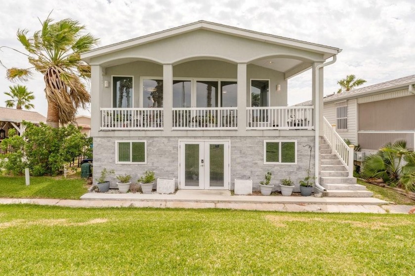 This beautiful 3-bedroom 2 bath custom built home has it all! It - Beach Home for sale in Port Isabel, Texas on Beachhouse.com