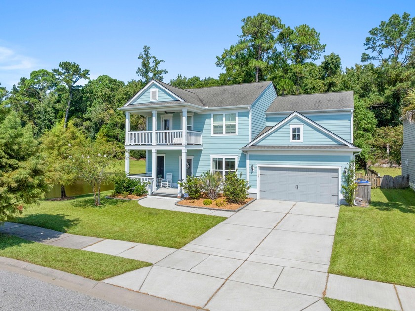 Welcome home to this immaculate 4BR/3.5BA beauty in the highly - Beach Home for sale in Charleston, South Carolina on Beachhouse.com