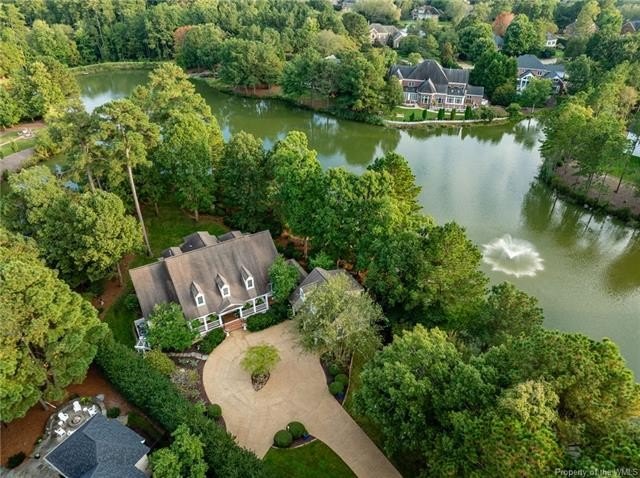 This stunning Governors Land home sits on a one-of-a-kind - Beach Home for sale in Williamsburg, Virginia on Beachhouse.com