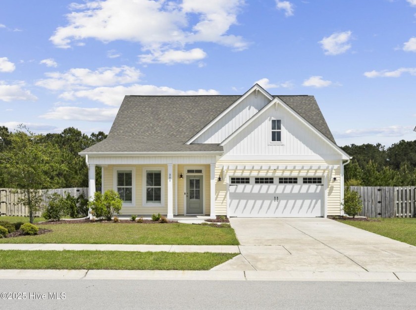 Enjoy the best of coastal living in this adorable, one-level - Beach Home for sale in Hampstead, North Carolina on Beachhouse.com