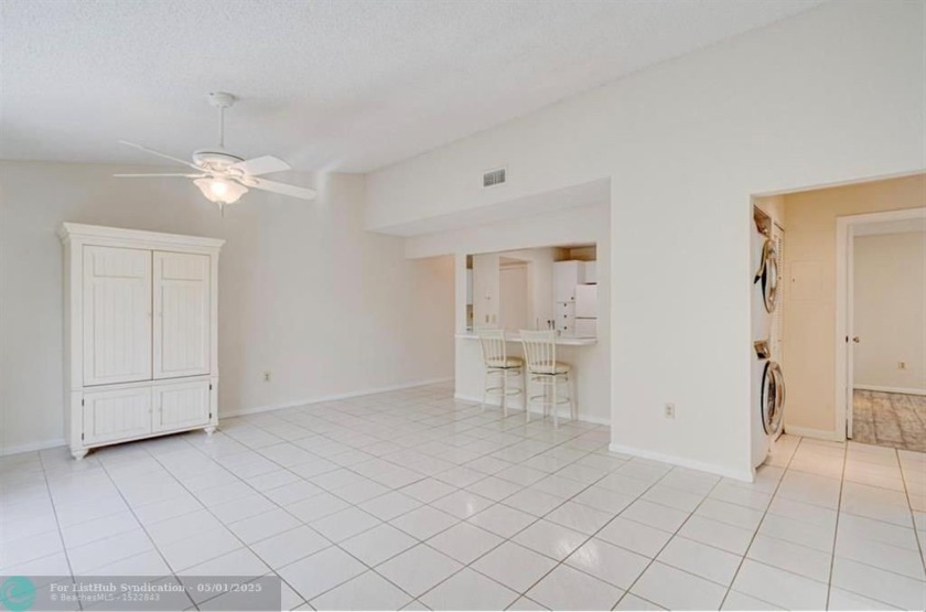 Welcome home to paradise!  Live 5 min from the best beach and - Beach Condo for sale in Dania, Florida on Beachhouse.com