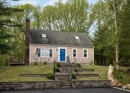 Charming Cape Cod home in sought after Hatchville! Located off - Beach Home for sale in East Falmouth, Massachusetts on Beachhouse.com