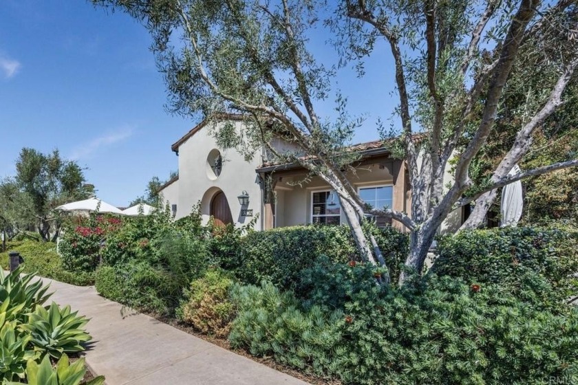 This charming single-level casita is ideally situated just a - Beach Home for sale in San Diego, California on Beachhouse.com