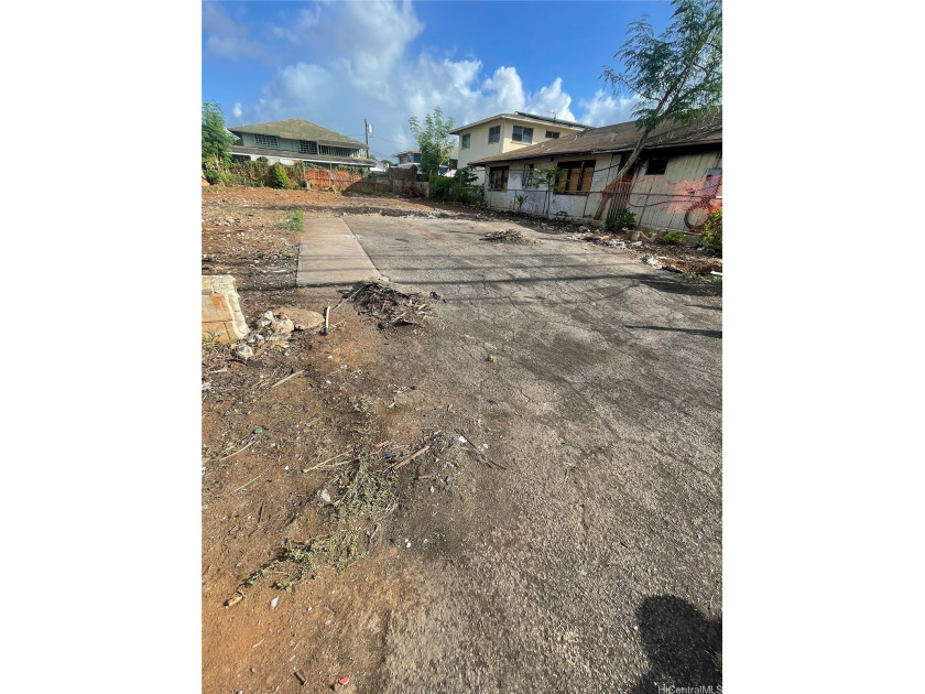 Rare opportunity to own build-ready vacant land in Waipahu with - Beach Lot for sale in Waipahu, Hawaii on Beachhouse.com