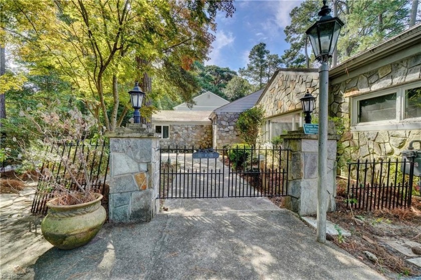 Now available A Frank Lloyd Wright inspired estate with lake - Beach Home for sale in Portsmouth, Virginia on Beachhouse.com