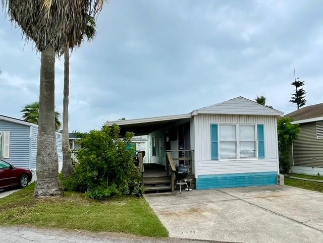 Discover the perfect getaway with this charming park model home - Beach Home for sale in Port Isabel, Texas on Beachhouse.com