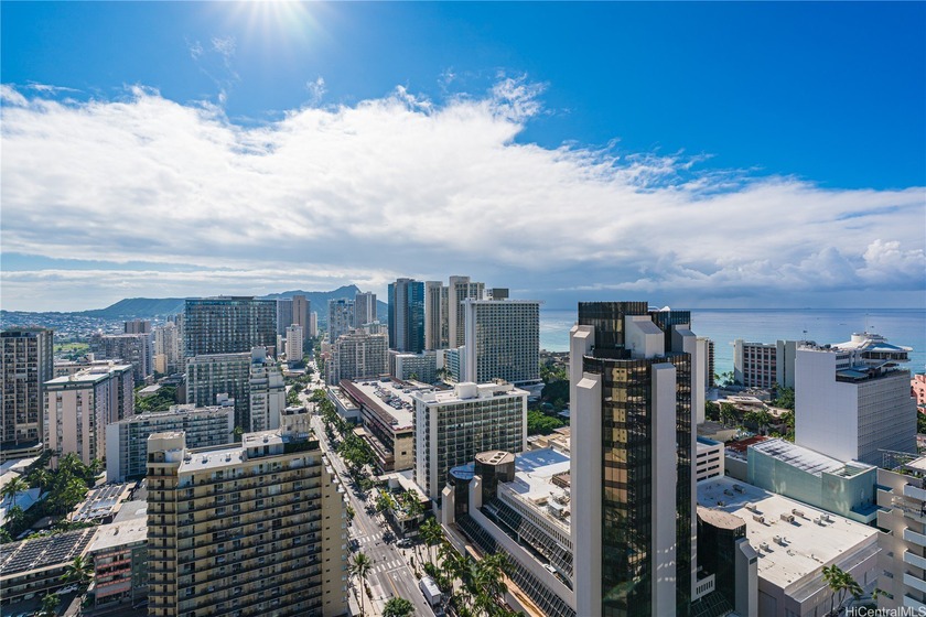 This well-appointed 1-bedroom, 1-bathroom unit offers a highly - Beach Condo for sale in Honolulu, Hawaii on Beachhouse.com