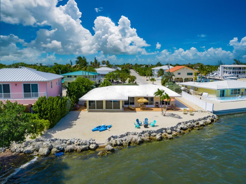 Your new Oasis in the Keys awaits!  Simply stunning wide open - Beach Home for sale in Marathon, Florida on Beachhouse.com