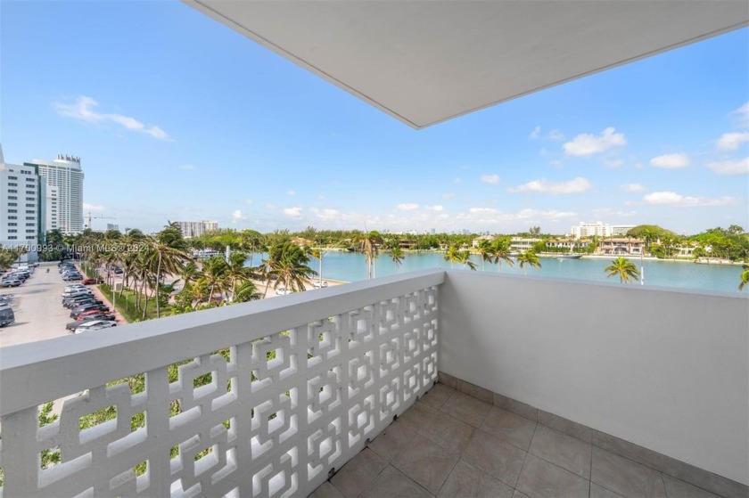 Experience oceanfront living in this 1 bed 2 bath unit with - Beach Condo for sale in Miami Beach, Florida on Beachhouse.com