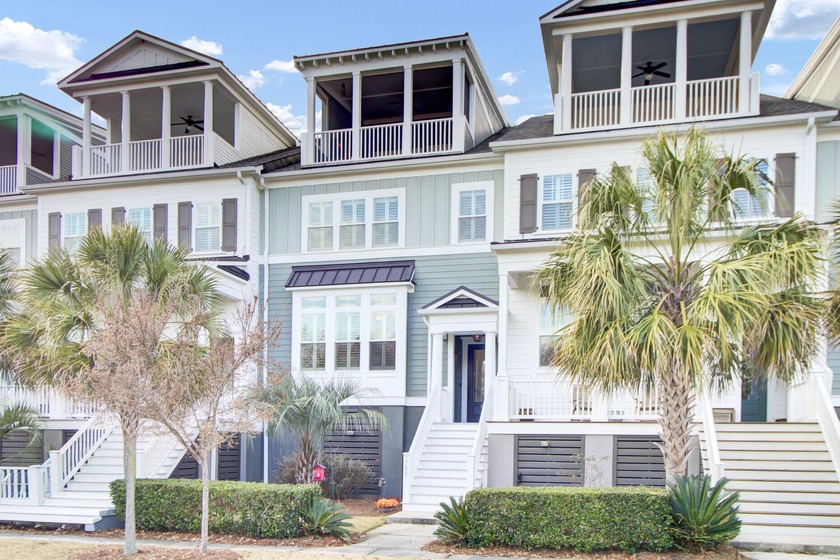 Overlooking the picturesque Frissel Park, this impeccably - Beach Townhome/Townhouse for sale in Charleston, South Carolina on Beachhouse.com