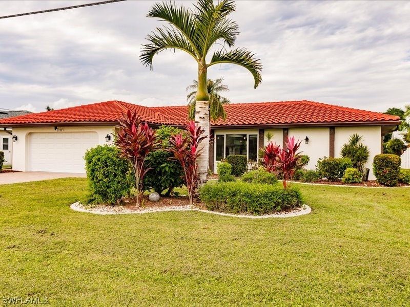 Price just reduced $24,000 !!
Fantastic Location! 
Direct - Beach Home for sale in Cape Coral, Florida on Beachhouse.com