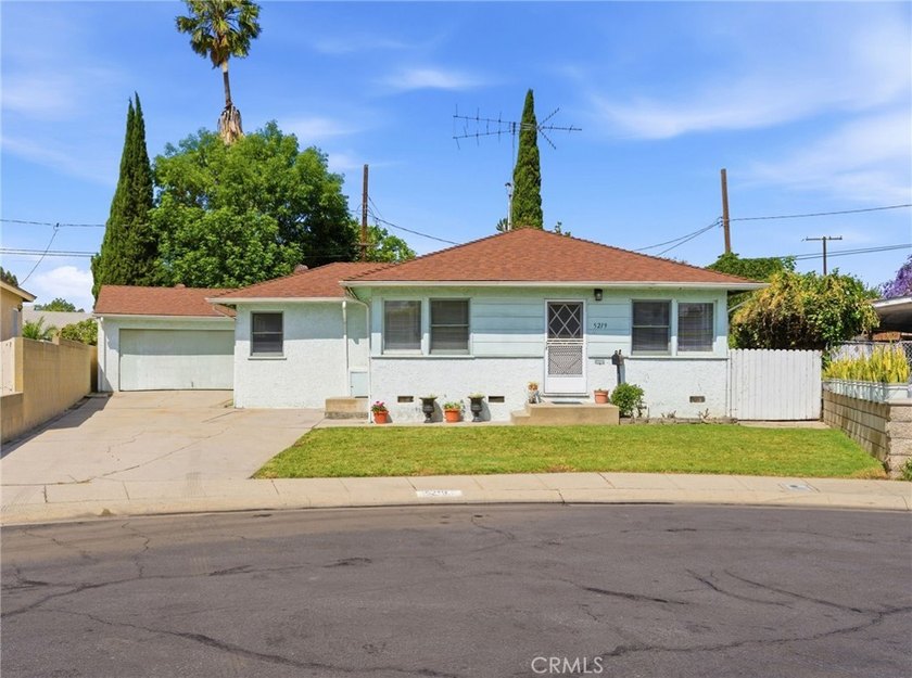 Welcome to this charming 1952 Long Beach home ideally located - Beach Home for sale in Long Beach, California on Beachhouse.com