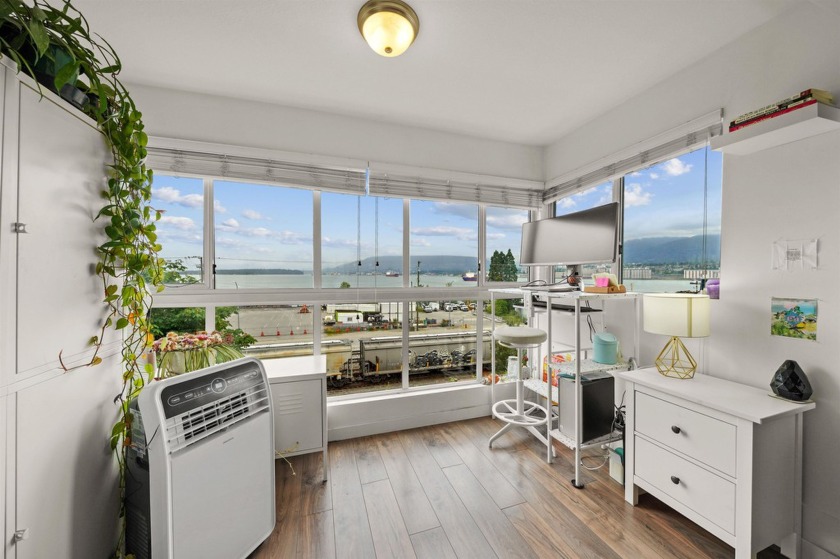 Welcome to the Pacific Landing on Wall st. This one-bedroom - Beach Condo for sale in Vancouver,  on Beachhouse.com