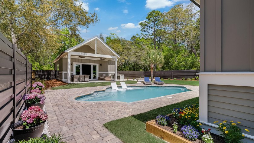 CALL TODAY! A truly exceptional estate offering a rare blend of - Beach Home for sale in Freeport, Florida on Beachhouse.com