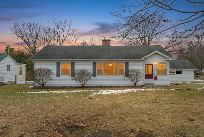 Welcome to this inviting 2 bedroom, 1.5 bath home located in the - Beach Home for sale in Lexington, Michigan on Beachhouse.com