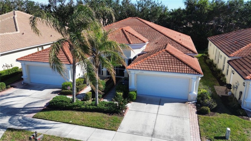 TURNKEY FURNISHED BEAUTY in a small and desirable community - Beach Home for sale in Englewood, Florida on Beachhouse.com