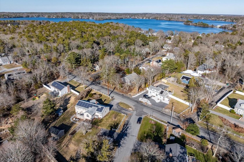 Welcome to the heart of Centerville, this property stands out - Beach Home for sale in Centerville, Massachusetts on Beachhouse.com
