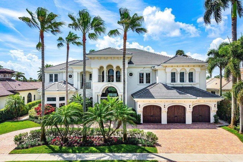 Welcome to 686 Hermitage, a beautifully re-imagined estate home - Beach Home for sale in Palm Beach Gardens, Florida on Beachhouse.com