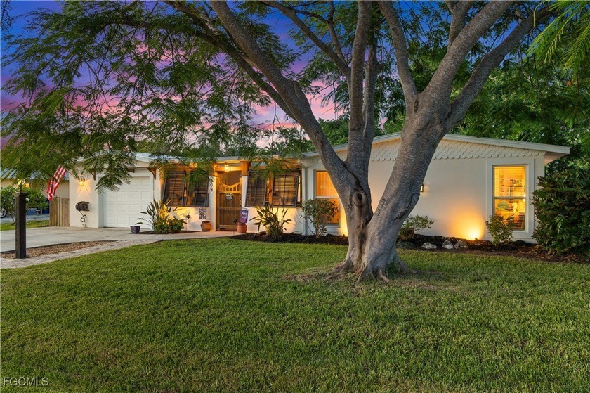 Welcome to 509 Val Mar Drive! | Tucked just off historic - Beach Home for sale in Fort Myers, Florida on Beachhouse.com
