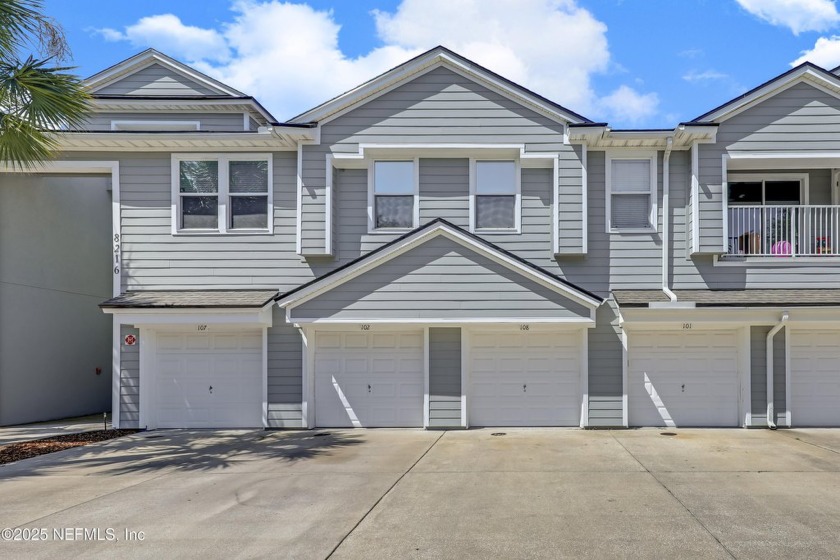 **GATED COMMUNITY**SPLIT BED FLOOR PLAN**WATERFRONT** Welcome - Beach Condo for sale in Jacksonville, Florida on Beachhouse.com