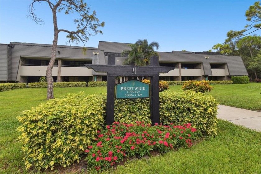 Two Bedroom/Den/Two Bath *D* Unit- 2 door entry to hall. 
 - Beach Condo for sale in Palm Harbor, Florida on Beachhouse.com