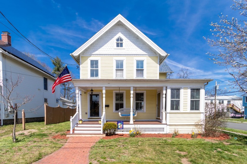 Come, see and fall in love with this adorable 1900s Colonial - Beach Home for sale in Stratford, Connecticut on Beachhouse.com