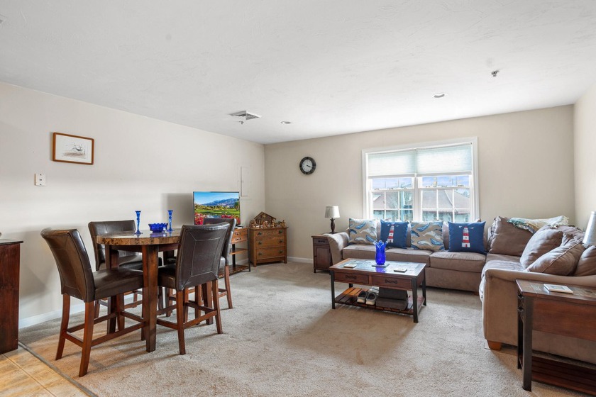 Motivated Seller!! Prime in-town walkable end unit condo with - Beach Condo for sale in Buzzards Bay, Massachusetts on Beachhouse.com