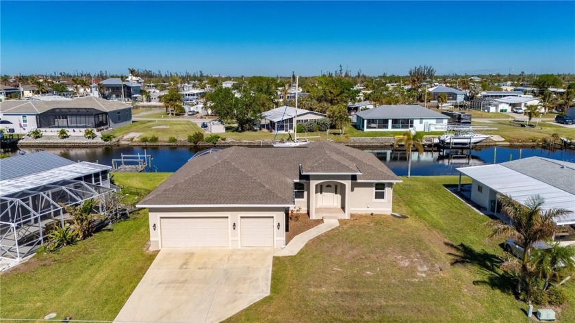 Never lived in home with 3 bedrooms, 2 baths, 3 car garage - Beach Home for sale in Punta Gorda, Florida on Beachhouse.com