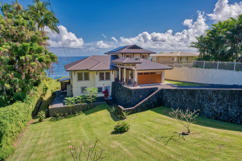 2012 remodeled oceanfront home in lava zone 8. This exceptional - Beach Home for sale in Hilo, Hawaii on Beachhouse.com