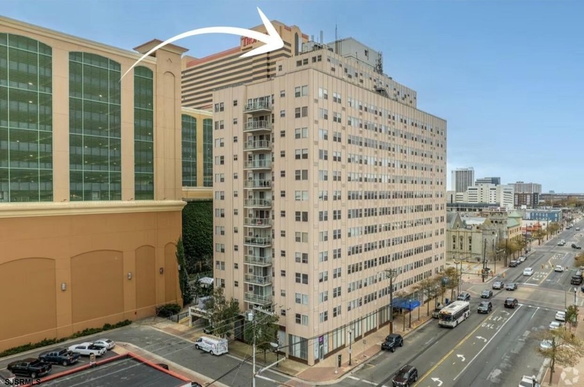 HUGE 2 bedroom 2.5 Bath Top Floor Penthouse Suite with amazing - Beach Condo for sale in Chelsea, New Jersey on Beachhouse.com