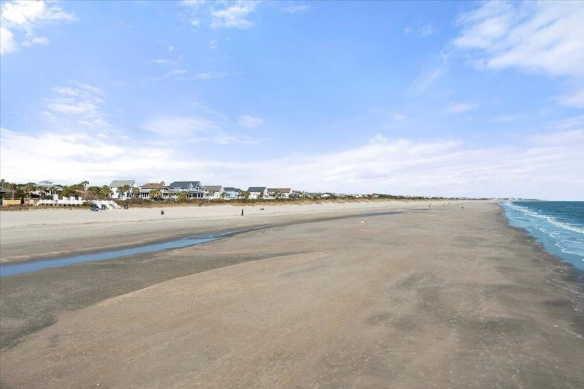 Beachfront Bliss at Oceanside Villas! --- Calling all sun - Beach Home for sale in Isle of Palms, South Carolina on Beachhouse.com