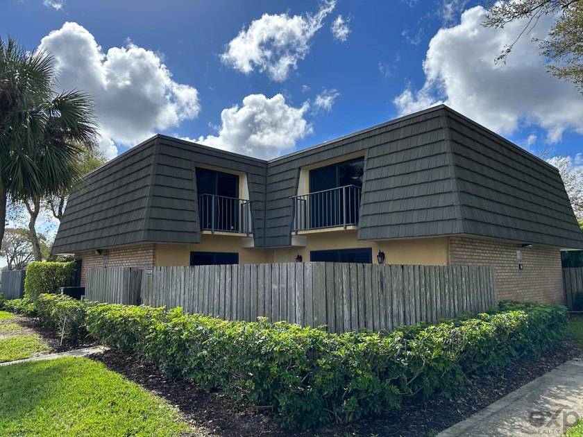 Rare opportunity to own a turn-key renovated home in West Palm - Beach Townhome/Townhouse for sale in West Palm Beach, Florida on Beachhouse.com