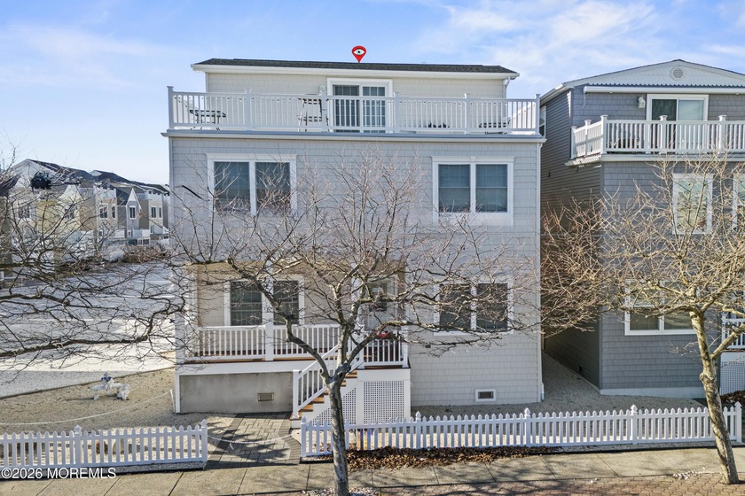 This Super Clean 4 Bedroom, 2 full Bath w 2 Half Bath home is - Beach Home for sale in Seaside Heights, New Jersey on Beachhouse.com
