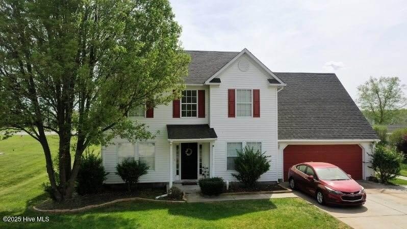 Welcome home! This well-loved home is located minutes from the - Beach Home for sale in Moyock, North Carolina on Beachhouse.com