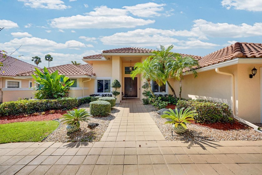 Rare opportunity to own a single story golf course home with - Beach Home for sale in Coral Springs, Florida on Beachhouse.com