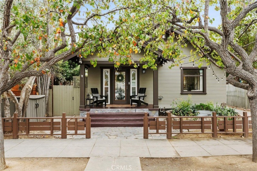 This beautifully upgraded, craftsman-style home seamlessly - Beach Home for sale in Long Beach, California on Beachhouse.com