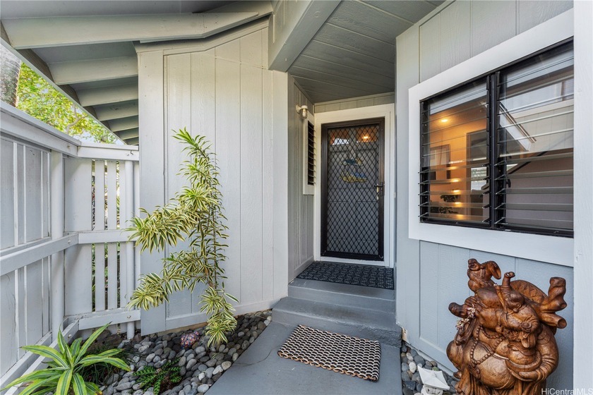 Golf course frontage with ocean views in the heart of Laulima - Beach Home for sale in Honolulu, Hawaii on Beachhouse.com