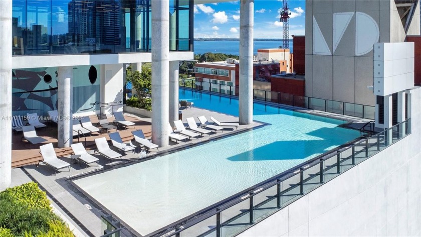 iscover luxurious living in the heart of Miami , a fully - Beach Condo for sale in Miami, Florida on Beachhouse.com