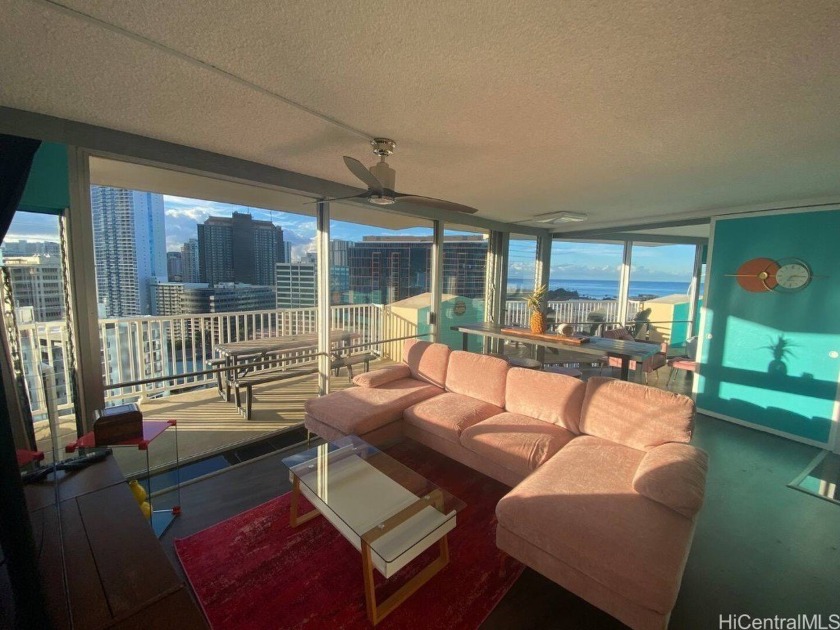 Welcome to a one-of-a-kind retreat in downtown Honolulu! This - Beach Condo for sale in Honolulu, Hawaii on Beachhouse.com