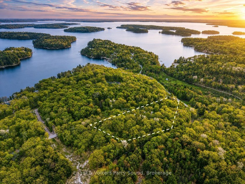 BUILD YOUR DREAM IN THE HEART OF GEORGIAN BAY! Discover an - Beach Lot for sale in Carling, Ontario on Beachhouse.com