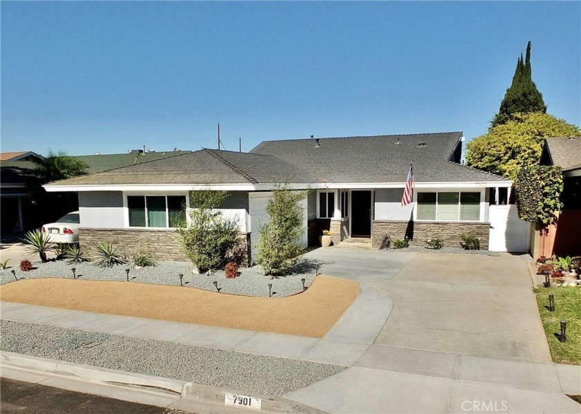 Discover the charm and elegance of this tastefully remodeled - Beach Home for sale in Long Beach, California on Beachhouse.com