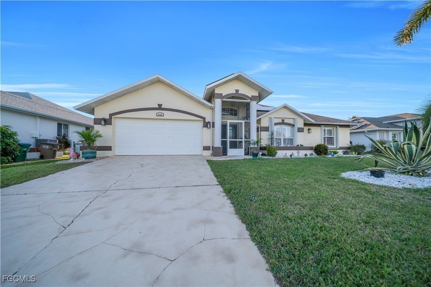 Welcome to this well-maintained home in the desirable SW Cape - Beach Home for sale in Cape Coral, Florida on Beachhouse.com