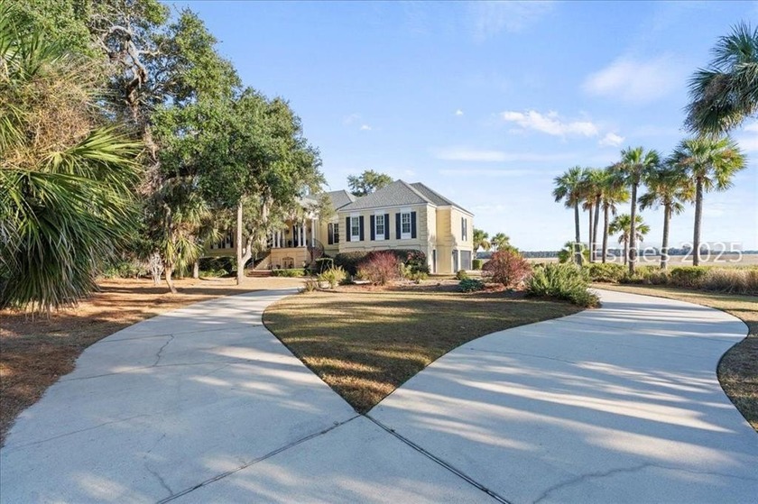 A classic Southern Style architecture with incredible sweeping - Beach Home for sale in Okatie, South Carolina on Beachhouse.com