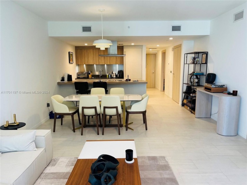 LUX high rise in the heart of Brickell. 1+2 full baths + Den - Beach Condo for sale in Miami, Florida on Beachhouse.com