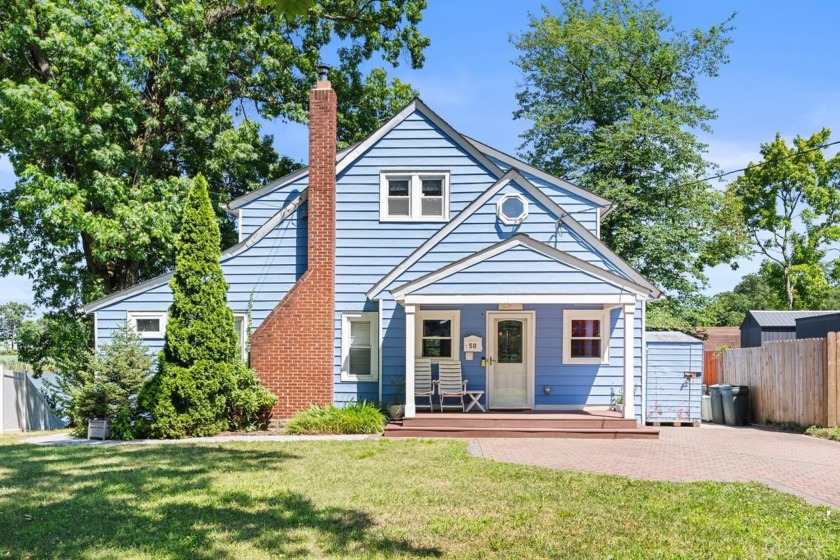 Gorgeous Property on Treasure Lake w/Spectacular View of Raritan - Beach Home for sale in Keyport, New Jersey on Beachhouse.com