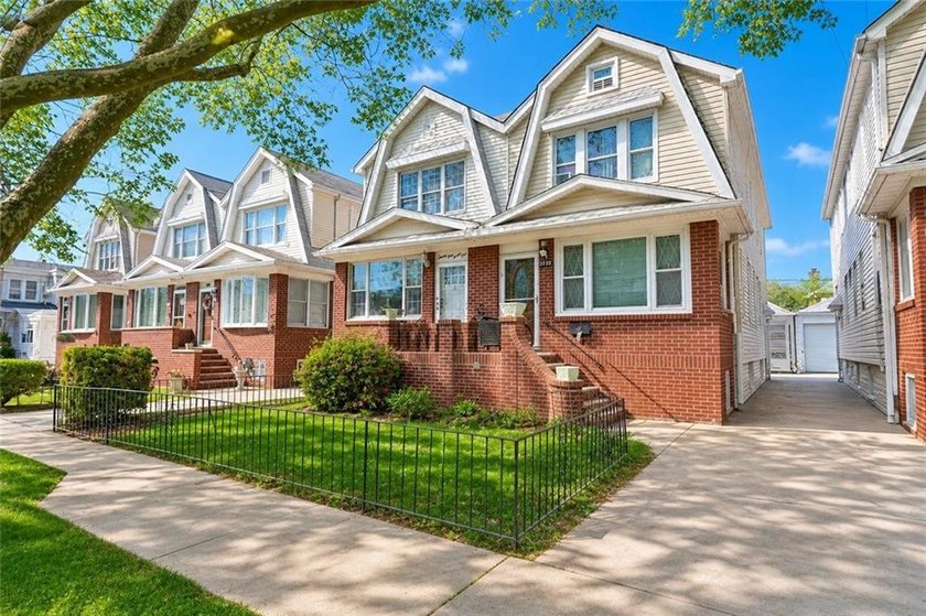 Located in the heart of prime Marine Park, this beautifully - Beach Townhome/Townhouse for sale in Brooklyn, New York on Beachhouse.com