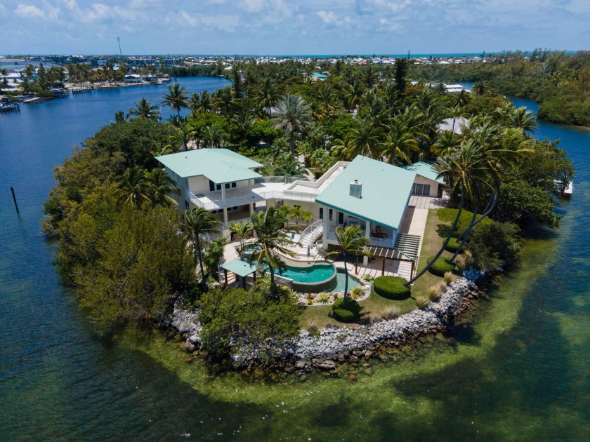 Gated Estate Residence encompassing entire peninsula with over - Beach Home for sale in Lower Matecumbe Key, Florida on Beachhouse.com