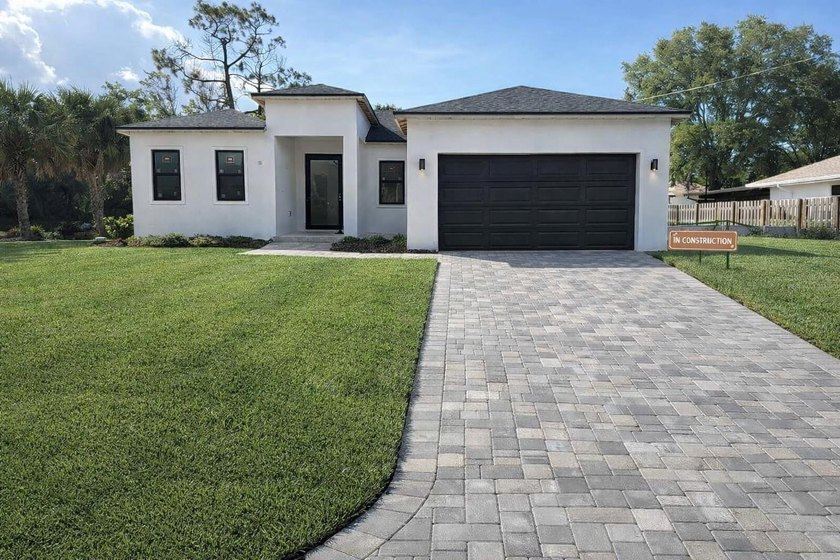 One or more photo(s) has been virtually staged. Under - Beach Home for sale in North Port, Florida on Beachhouse.com